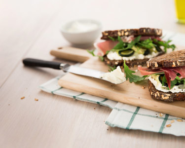 Sandwich de pan de centeno